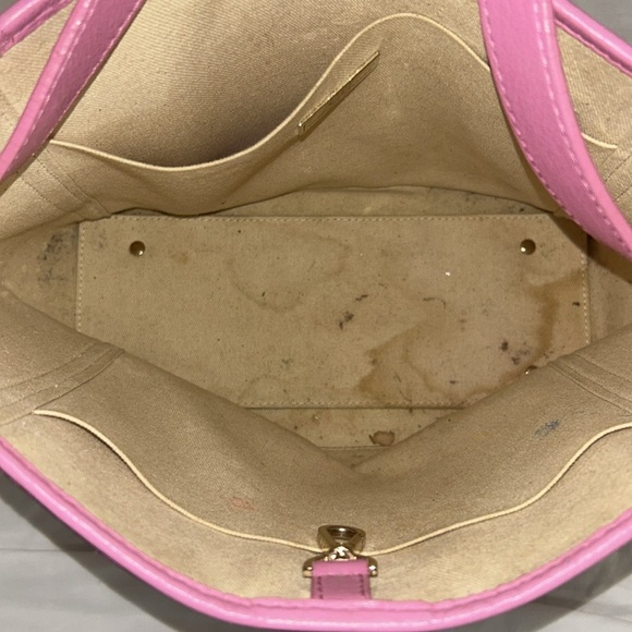 Carolina Herrera Pink Embossed Chain Strap Tote - Picture 10 of 15